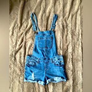 DENIM SHORT OVERALLS SIZE SMALL
